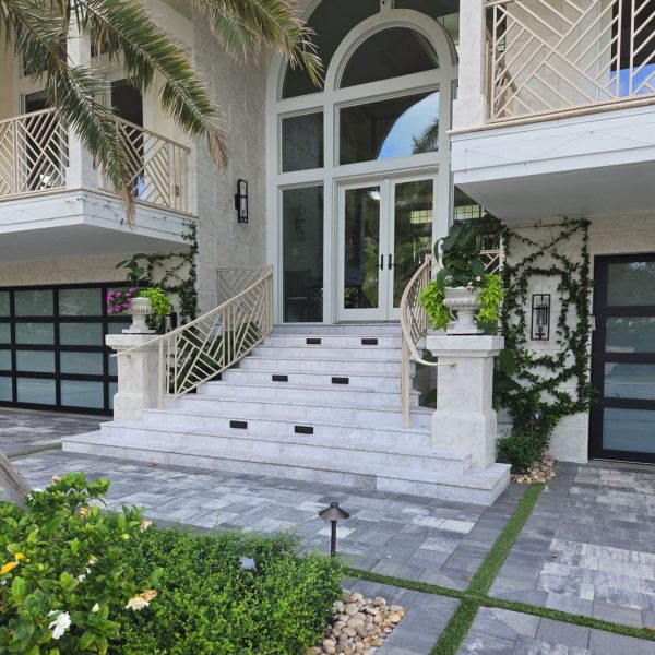 Aqualane Shores Private Residence - Design by Metis Landscapes - maintained by Love's Landscape