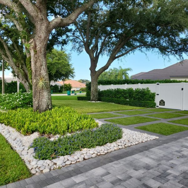 Landscape, pavers & artificial turf inlays by Loves Landscape