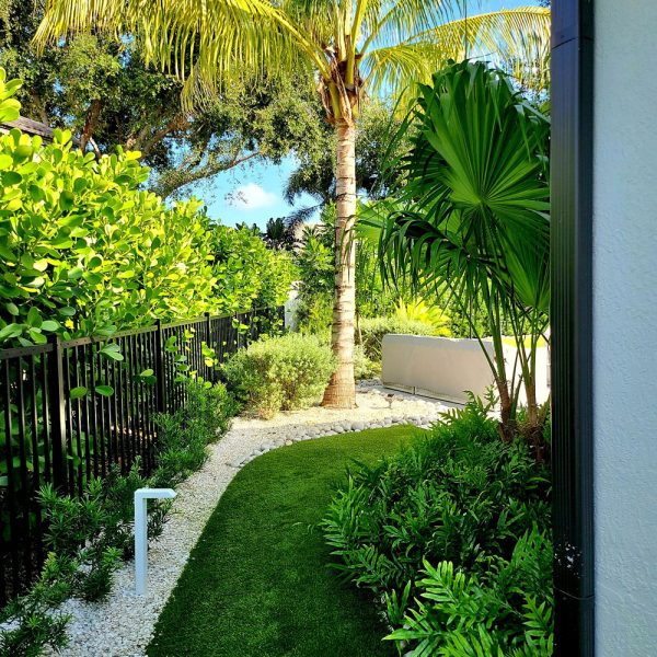Side Yard After Install by Love's Design by Metis Landscapes
